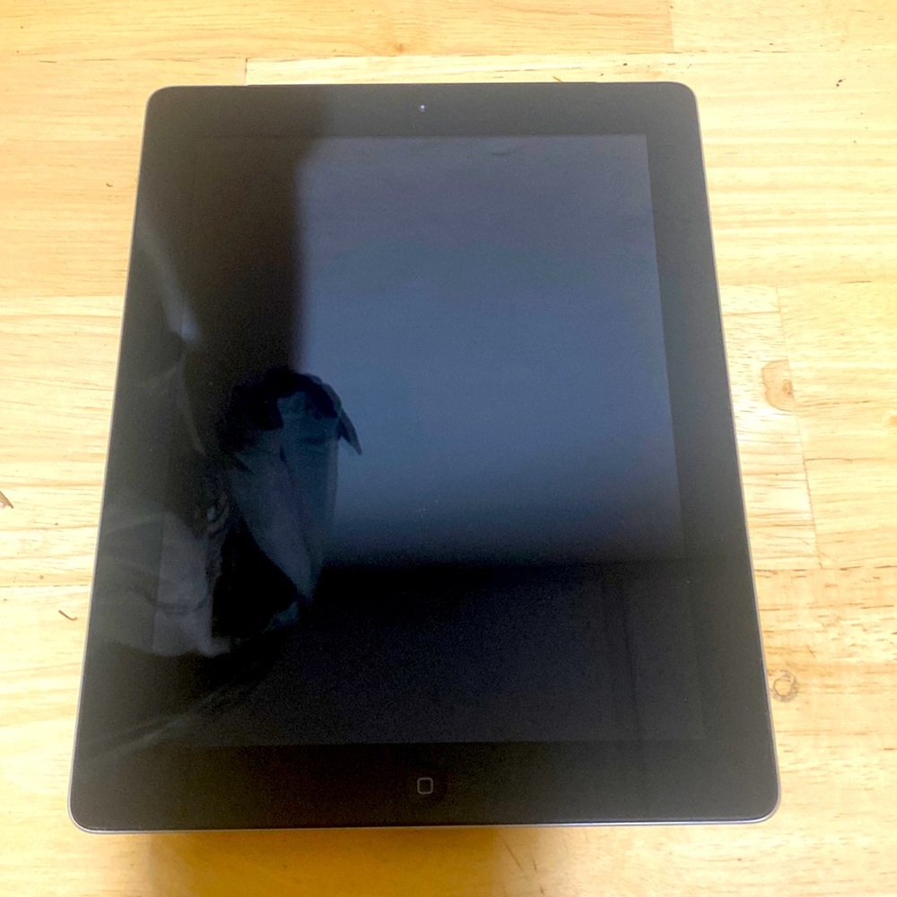 📱iPad 2❗️ 16GB (+chargers)